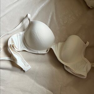 Chic Cream Women's Bra